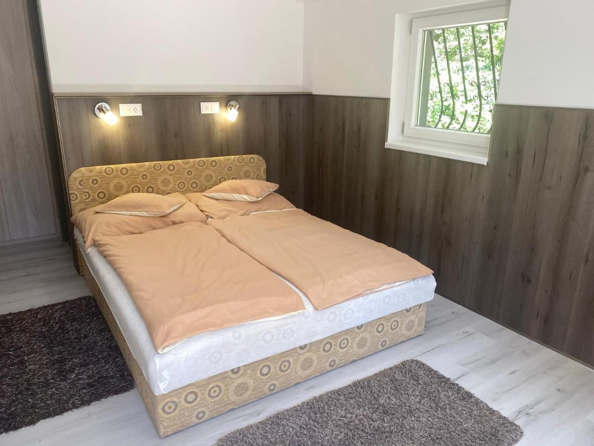 Holiday Apartmanhaz 巴拉顿菲赖德 外观 照片