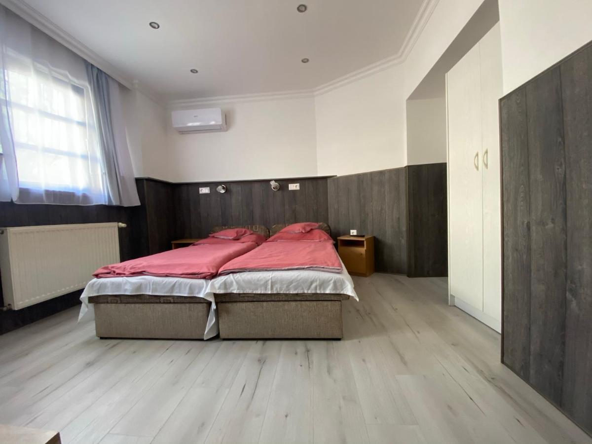 Holiday Apartmanhaz 巴拉顿菲赖德 外观 照片