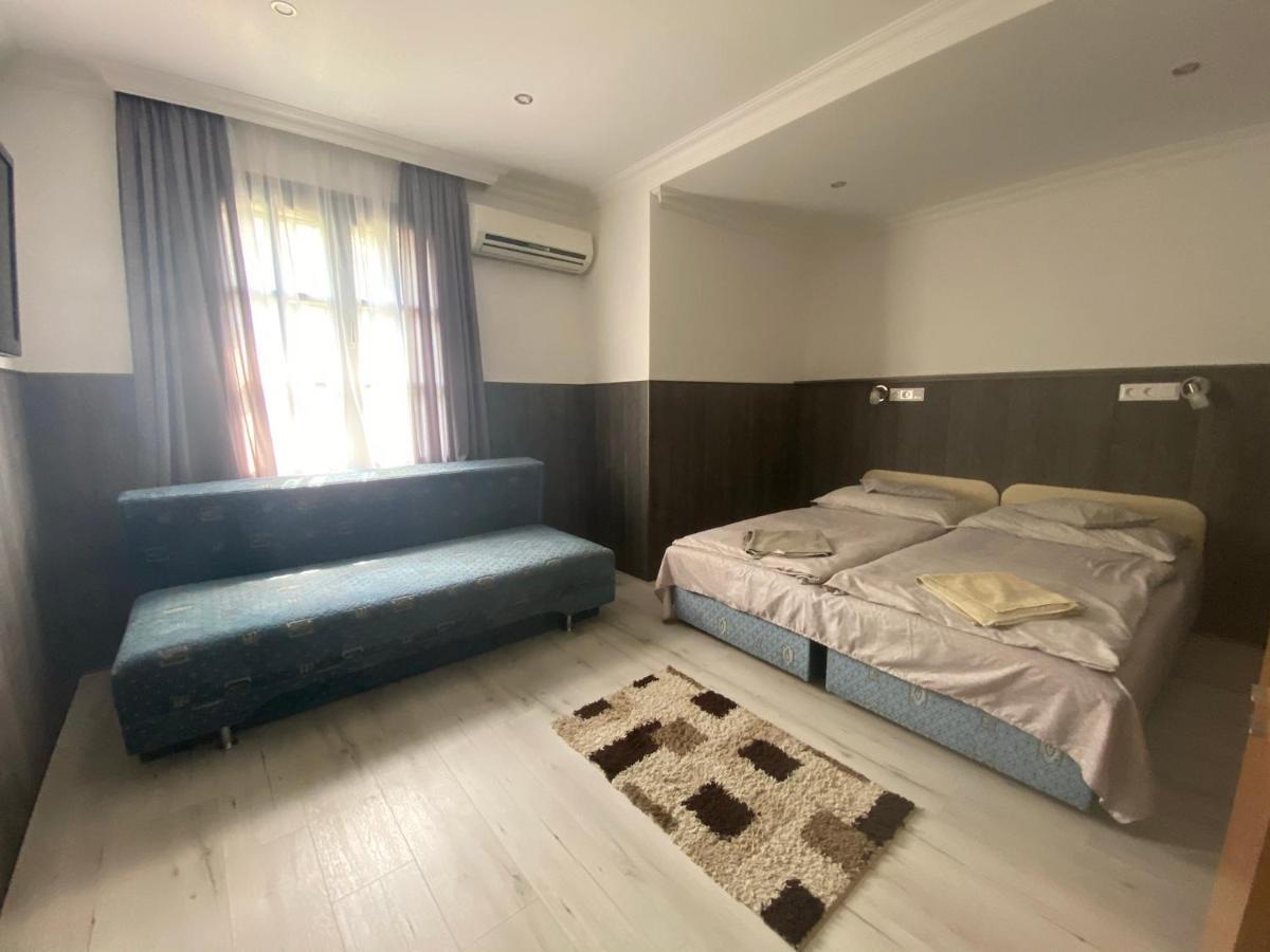 Holiday Apartmanhaz 巴拉顿菲赖德 外观 照片